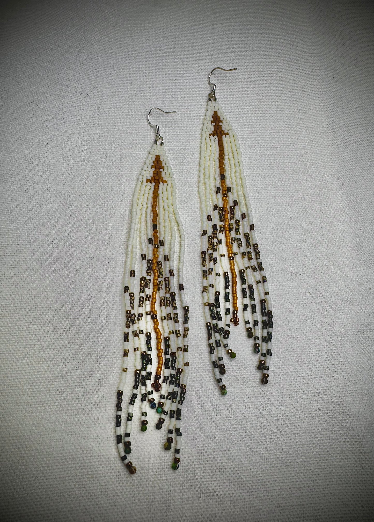 A Spring Traditional Guiding Arrow Earrings (Medium)