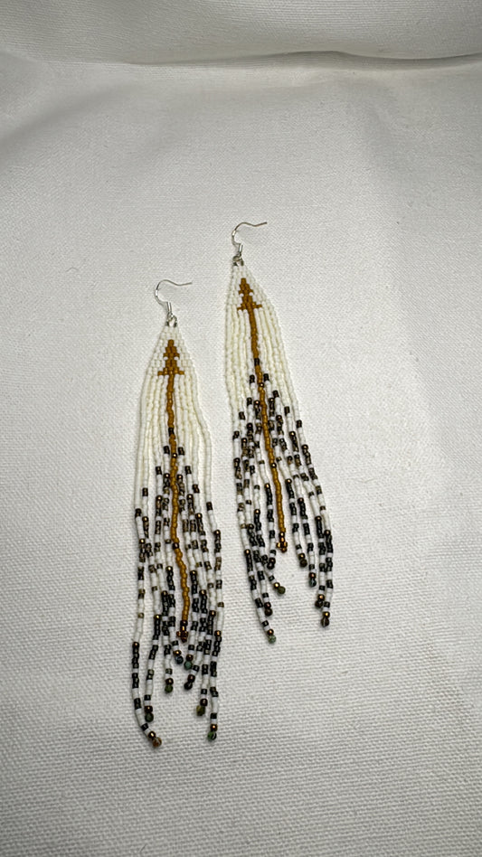 A Spring Traditional Guiding Arrow Earrings (Medium)